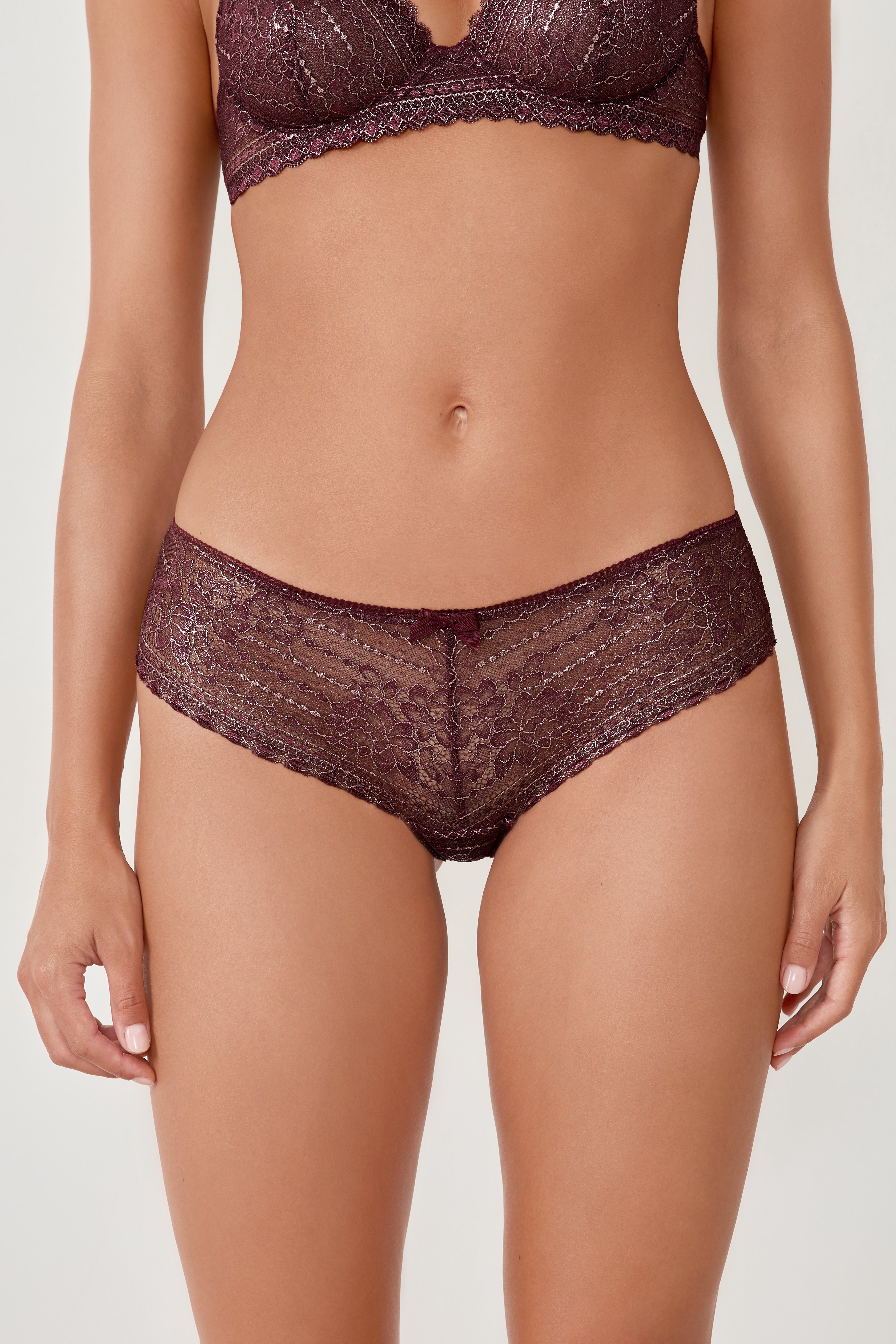 Shorty en dentelle avec effet iridescent